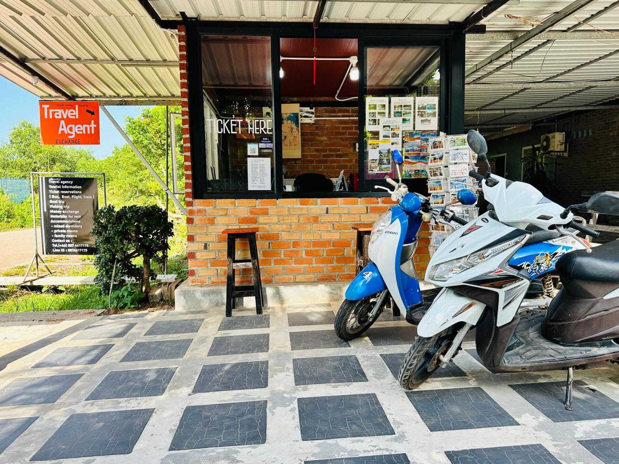 コー ジュム ホステル ジュム島 エクステリア 写真